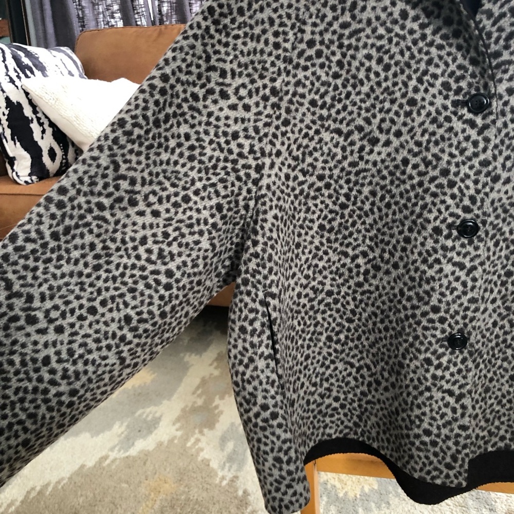 Massimo Dutti Wool Blend Animal Print Short Coat Size Medium New Without Tags! - Picture 5 of 16